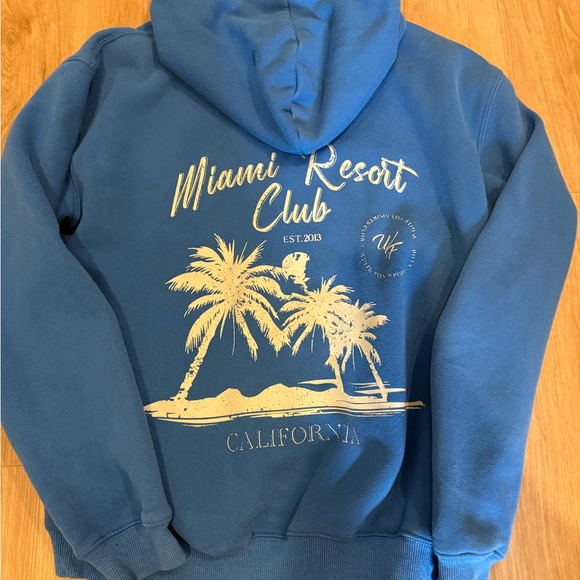 White Fox Blue Sweatshirt - Picture 2 of 3